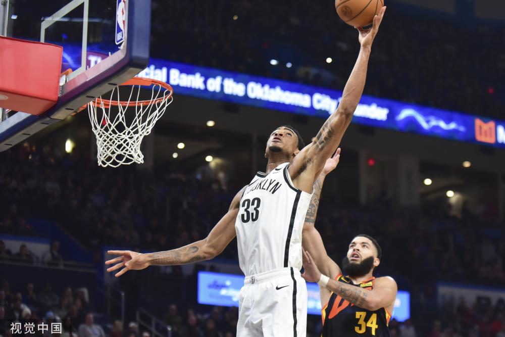 凭借假期的 凭借假期的