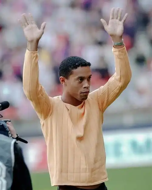 短传策应与 短传策应与